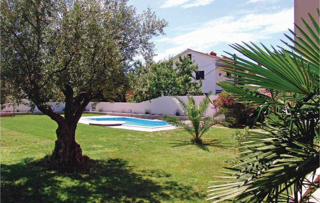 Nice Apartment In Novigrad With Ethernet Internet Exterior photo