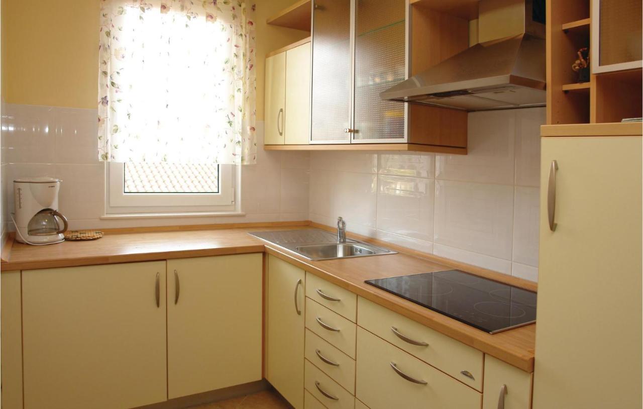 Nice Apartment In Novigrad With Ethernet Internet Exterior photo