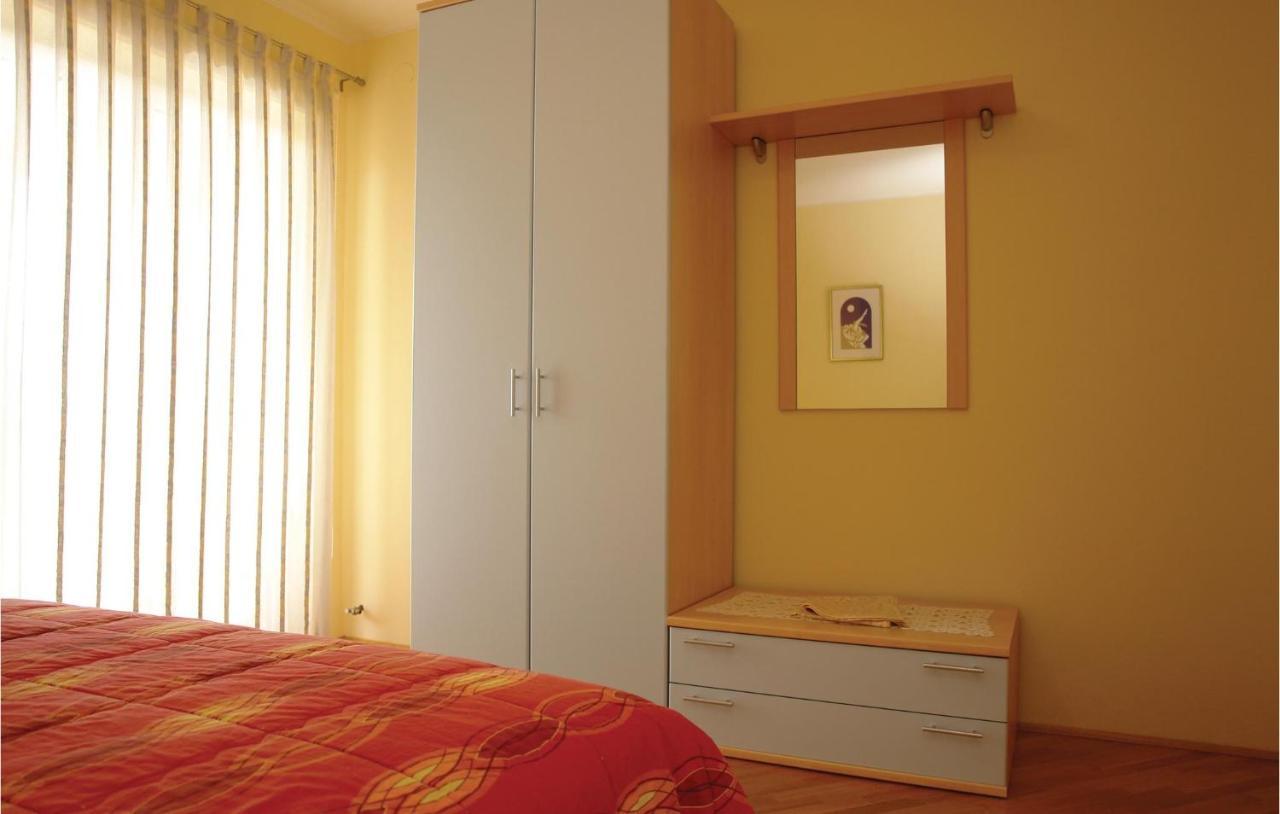Nice Apartment In Novigrad With Ethernet Internet Exterior photo
