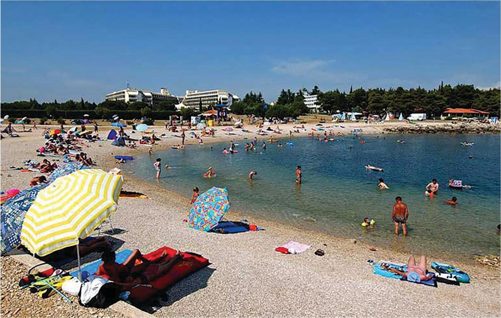 Nice Apartment In Novigrad With Ethernet Internet Exterior photo