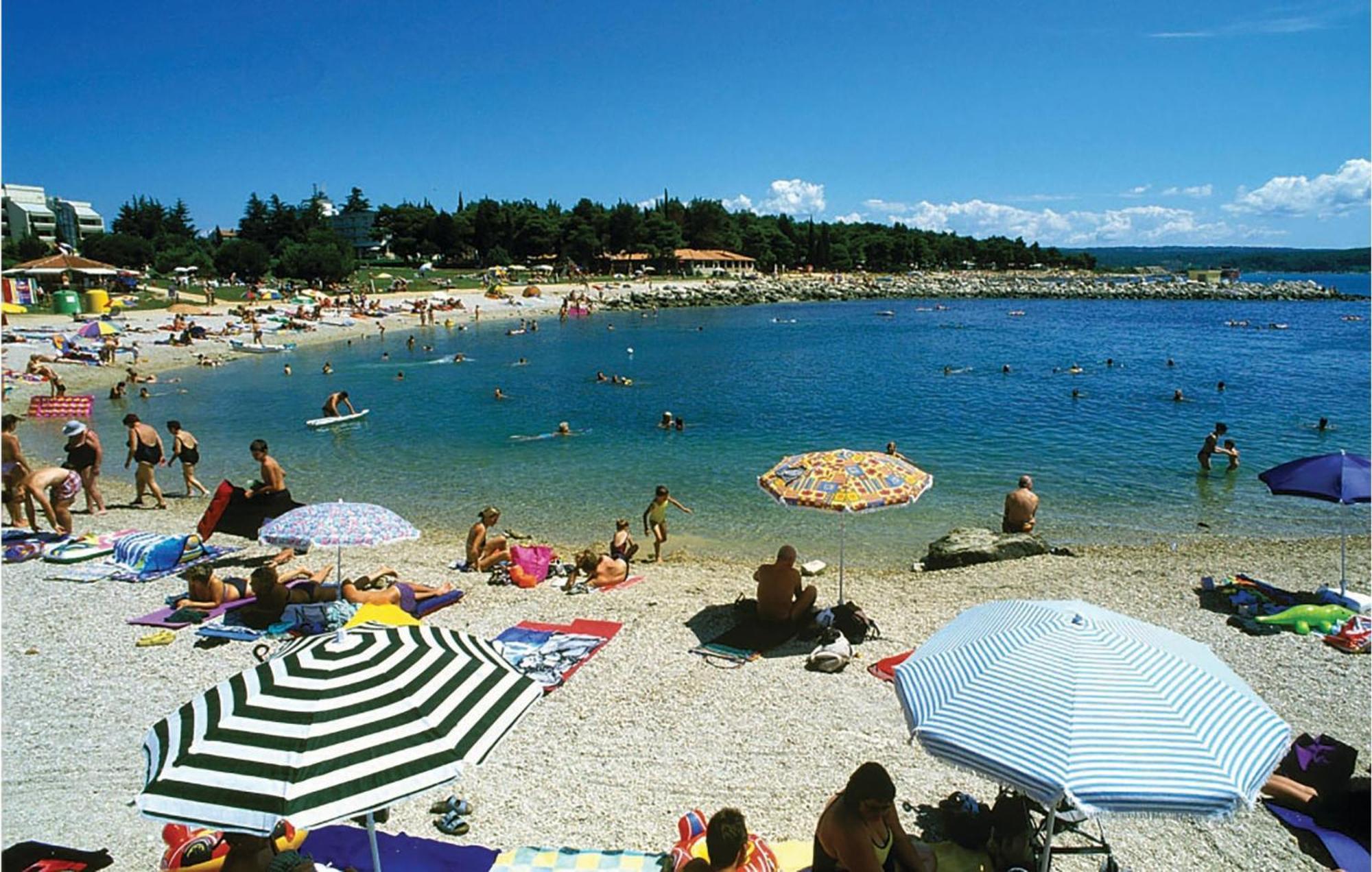 Nice Apartment In Novigrad With Ethernet Internet Exterior photo