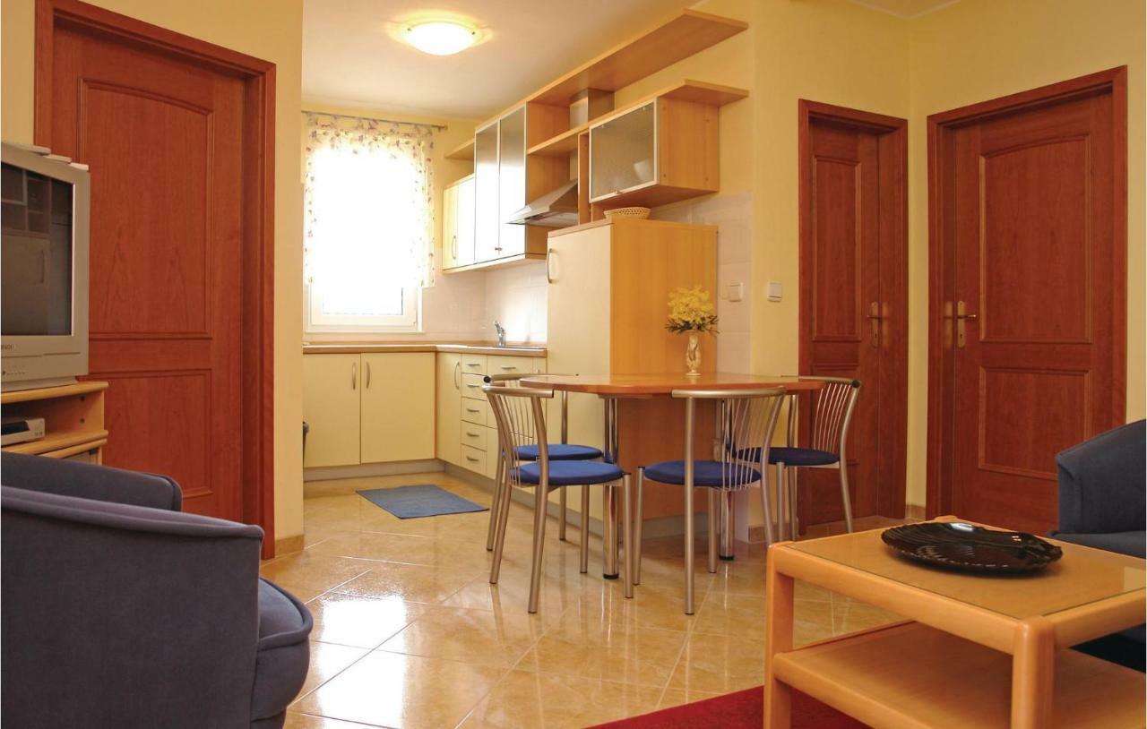 Nice Apartment In Novigrad With Ethernet Internet Exterior photo